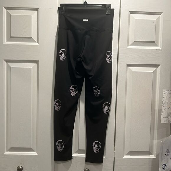 CHRLDR Black Leggings with White Skulls, Size Large - Picture 5 of 9